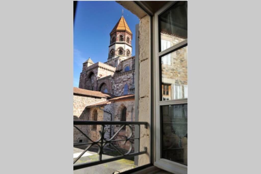 Отель Relais Du Noble Voyageur Бриуд Экстерьер фото