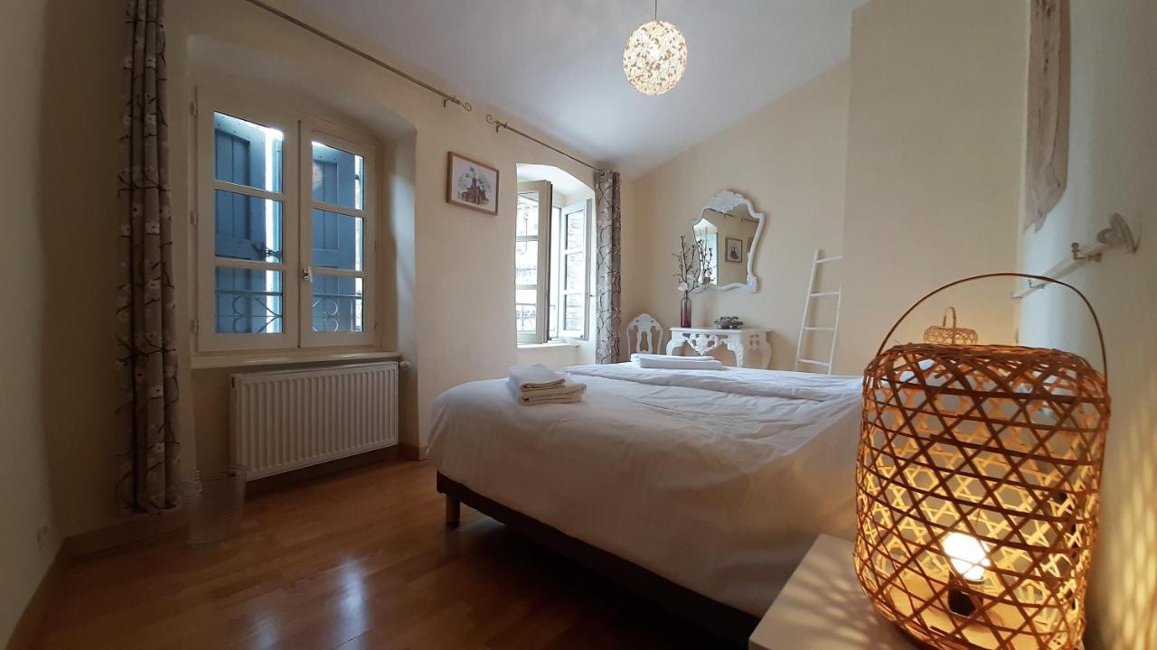 Отель Relais Du Noble Voyageur Бриуд Экстерьер фото